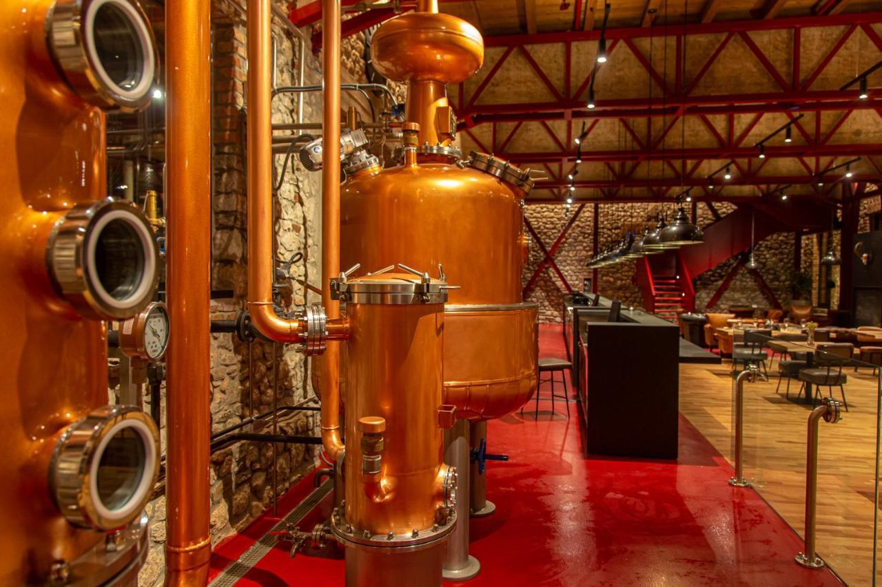 Hotel Melesin Distillery Leskovik