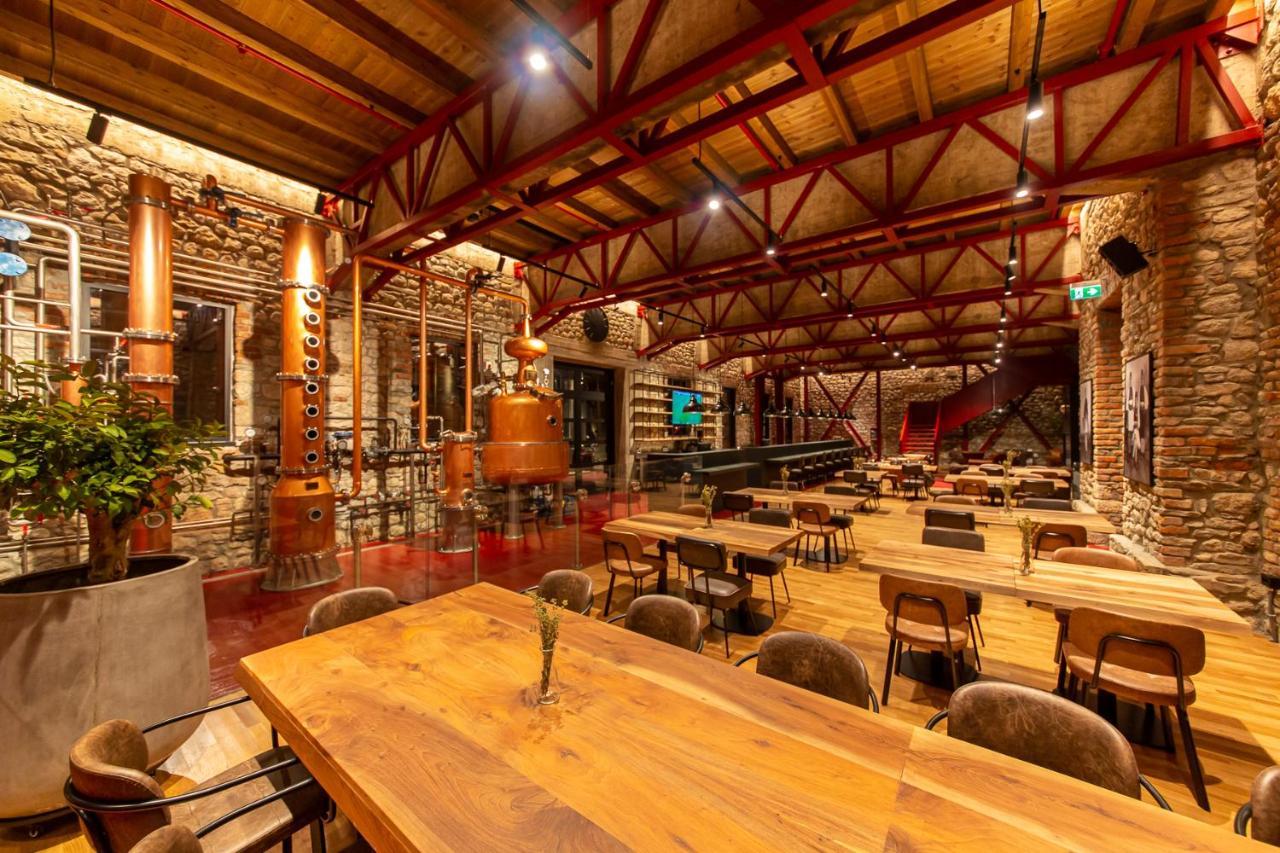 Hotel Melesin Distillery