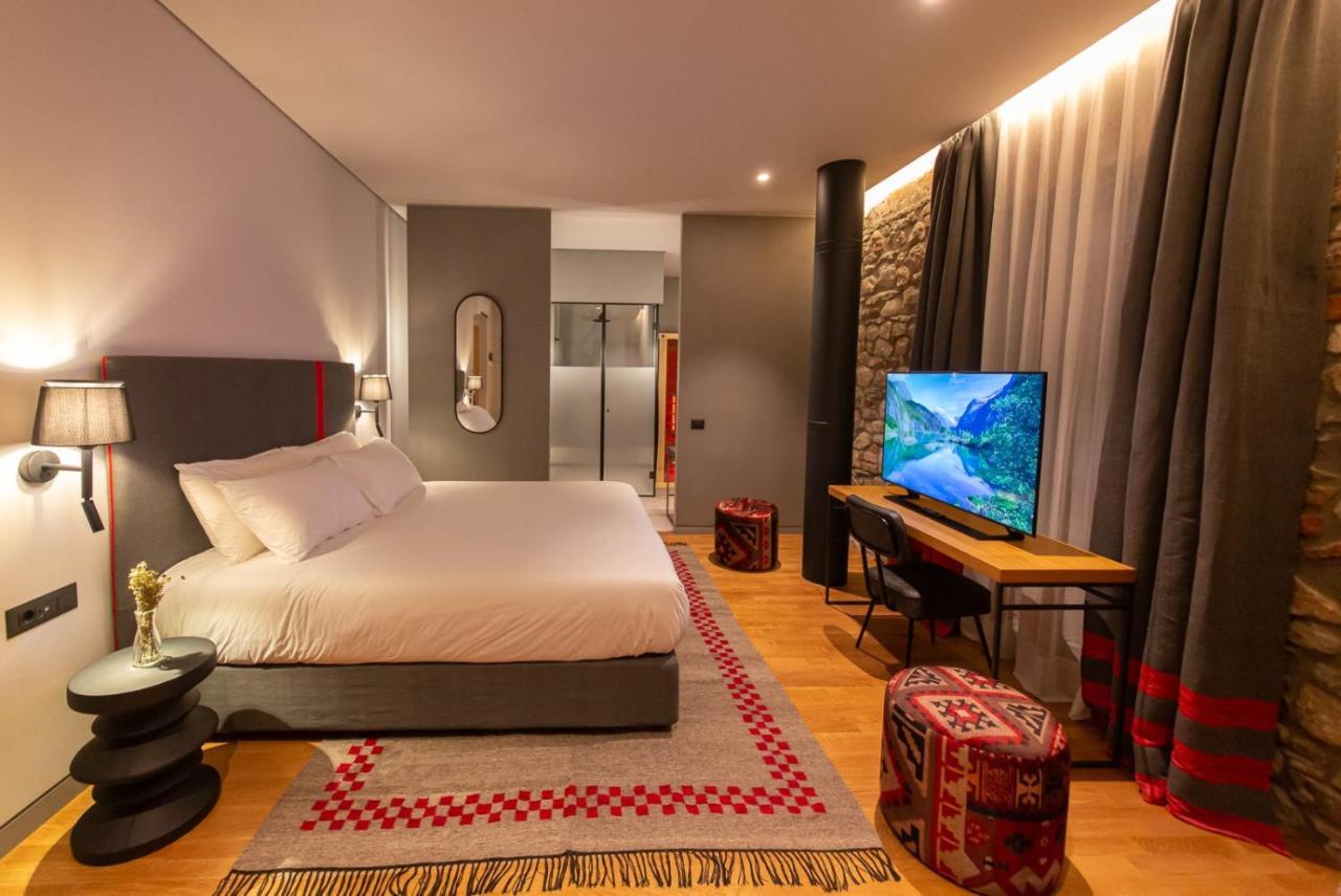 Hotel Melesin Distillery
